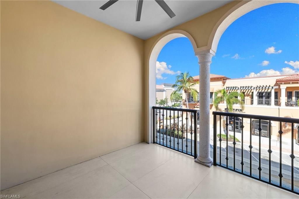 23191 Fashion Dr, Unit 8106, Estero, FL 33928 Photo