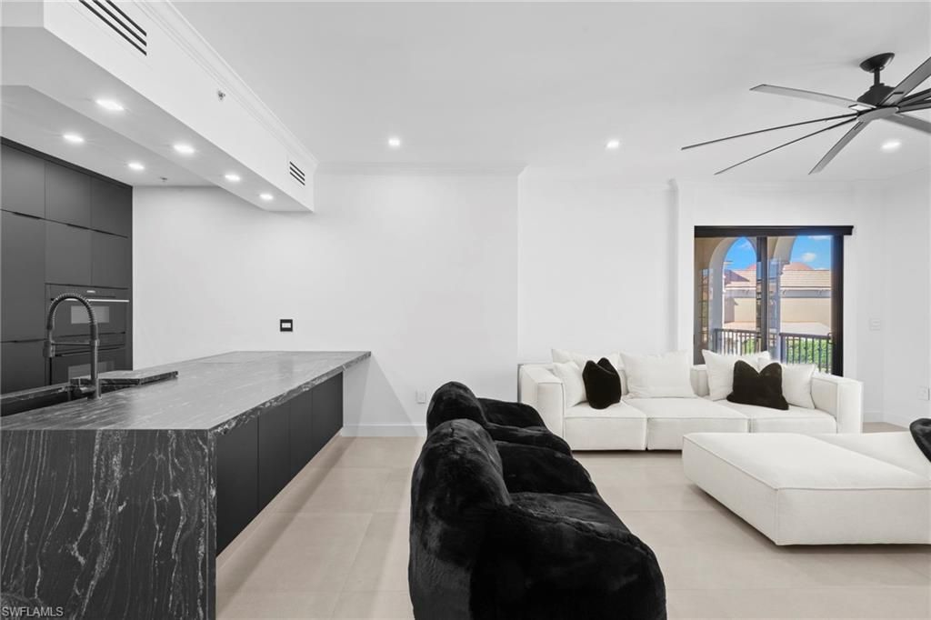 23191 Fashion Dr, Unit 8106, Estero, FL 33928 Photo