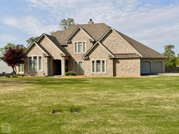 401 Huntcliff Drive, Jonesboro, AR 72404