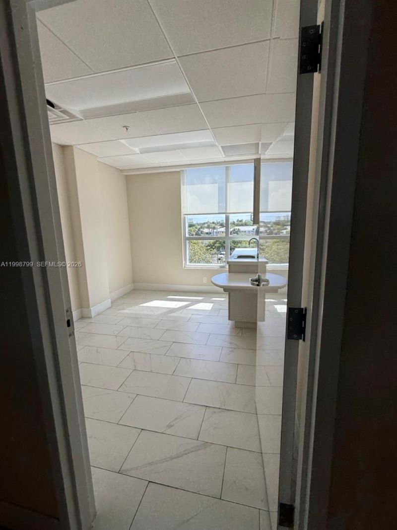 2866 E Oakland Park Blvd, Fort Lauderdale, FL 33306 Photo
