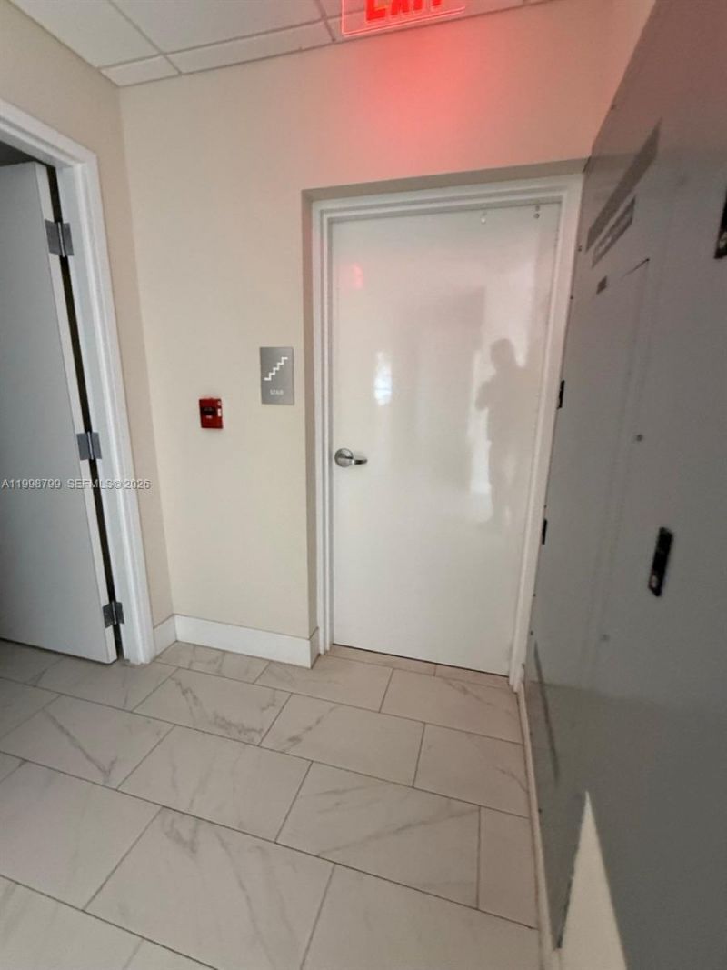2866 E Oakland Park Blvd, Fort Lauderdale, FL 33306 Photo