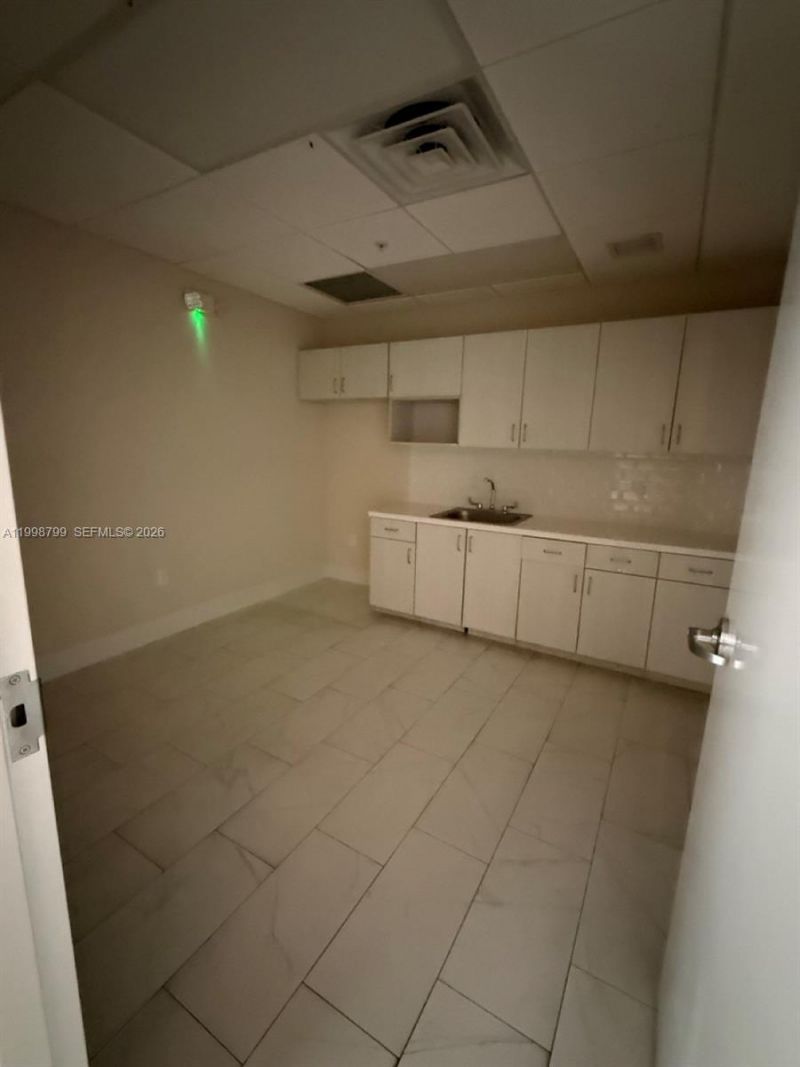2866 E Oakland Park Blvd, Fort Lauderdale, FL 33306 Photo