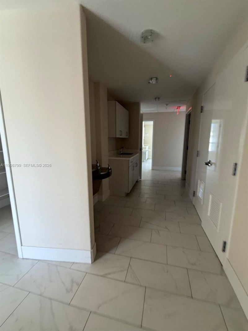 2866 E Oakland Park Blvd, Fort Lauderdale, FL 33306 Photo