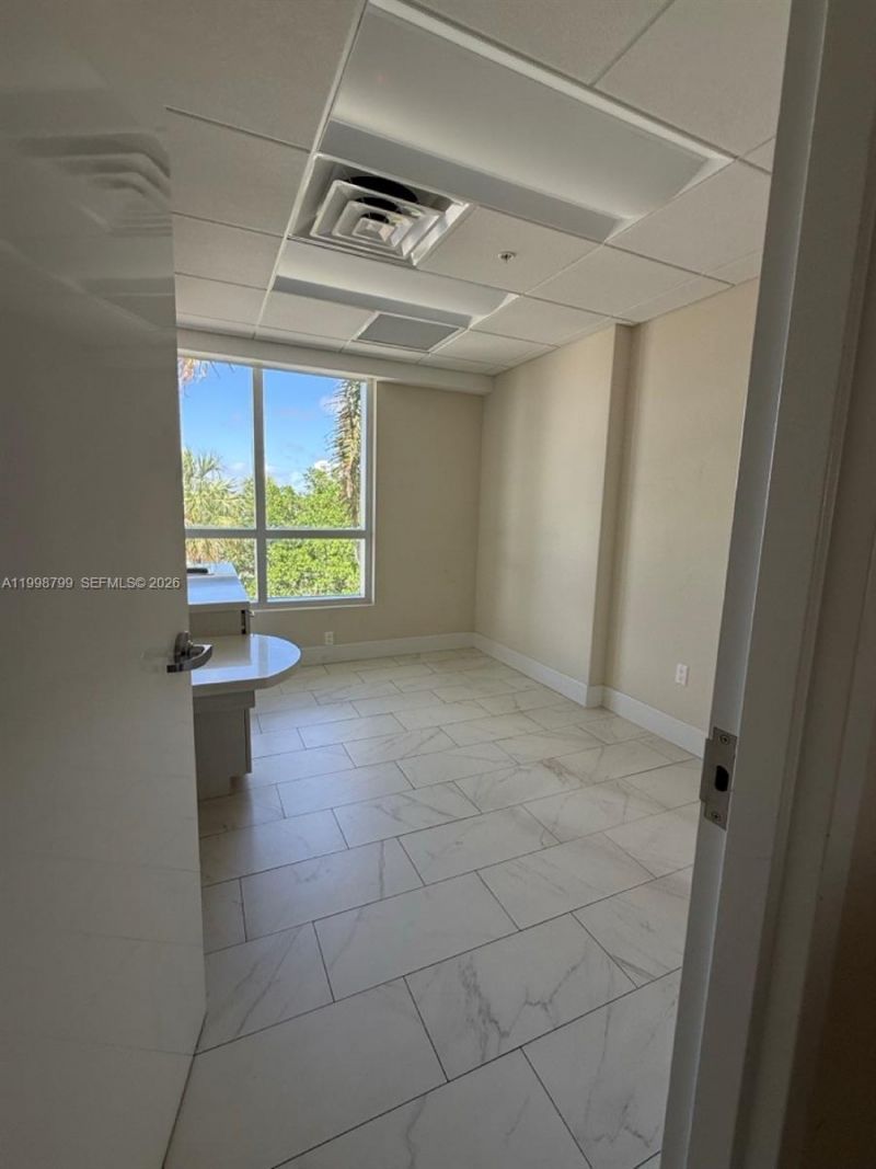 2866 E Oakland Park Blvd, Fort Lauderdale, FL 33306 Photo