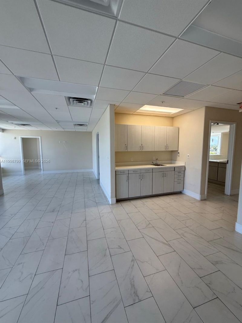2866 E Oakland Park Blvd, Fort Lauderdale, FL 33306 Photo
