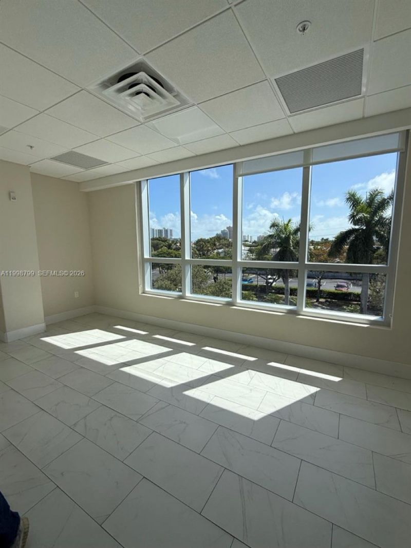 2866 E Oakland Park Blvd, Fort Lauderdale, FL 33306 Photo