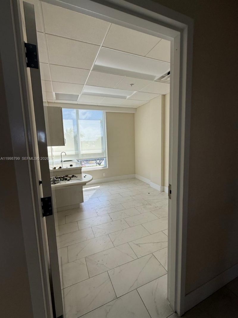 2866 E Oakland Park Blvd, Fort Lauderdale, FL 33306 Photo