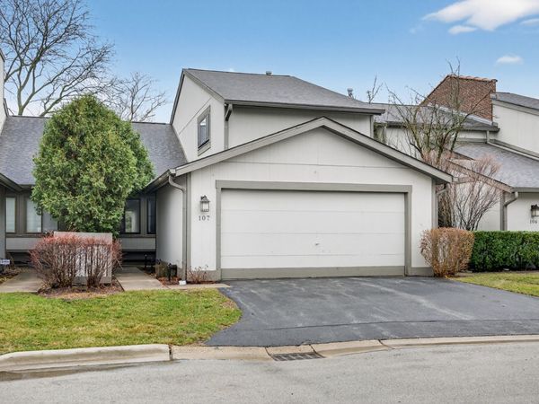 107 Chicory Court , Rolling Meadows, IL 60008