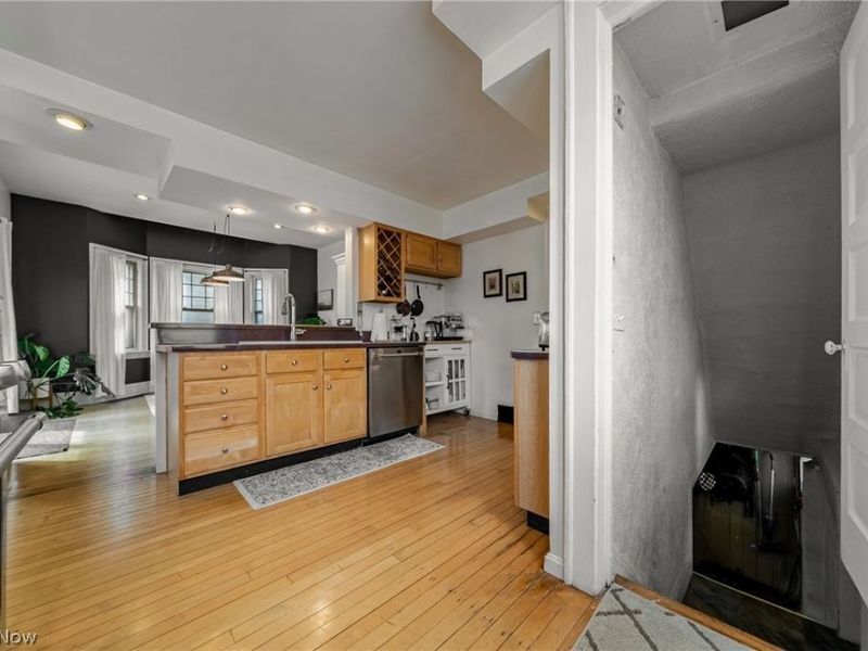 1305 W 114th Street, Cleveland, OH 44102 Photo 19