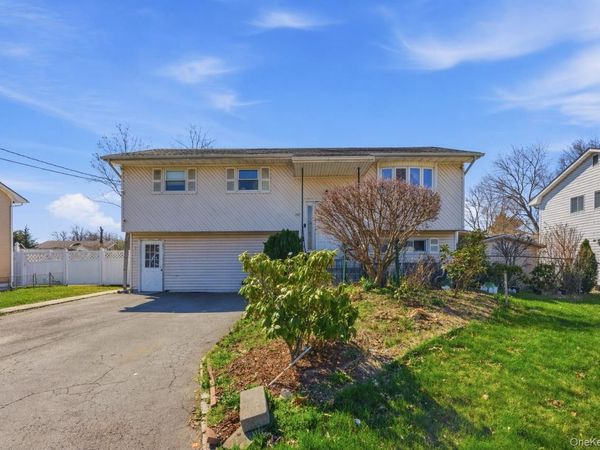 106 Bergold Street , Brentwood, NY 11717