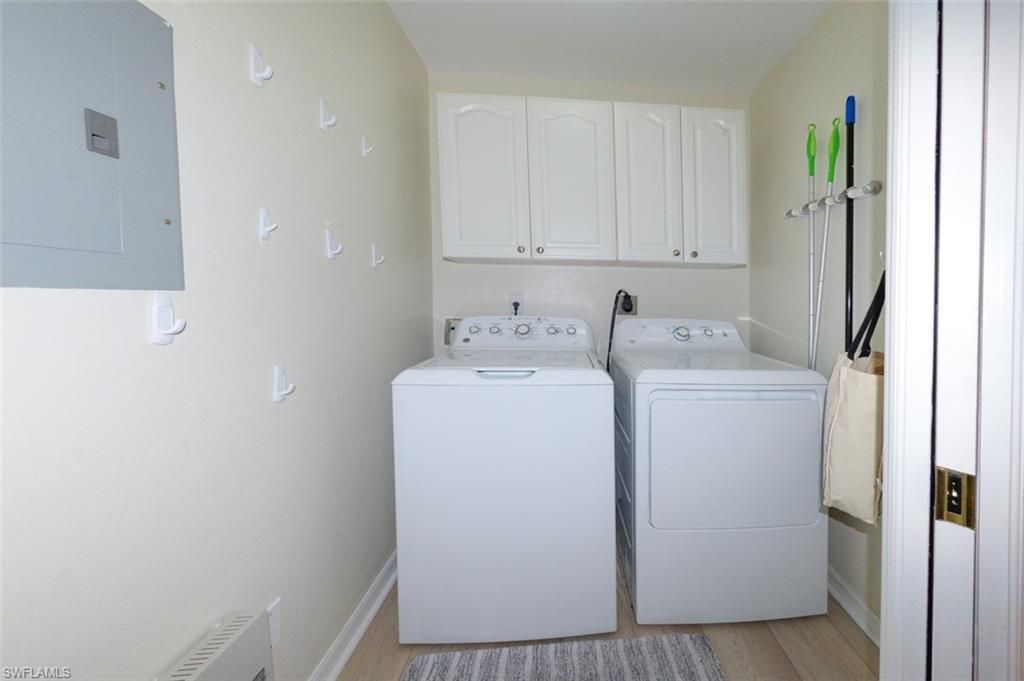 8106 Queen Palm Ln, Unit 131, Fort Myers, FL 33966 Photo