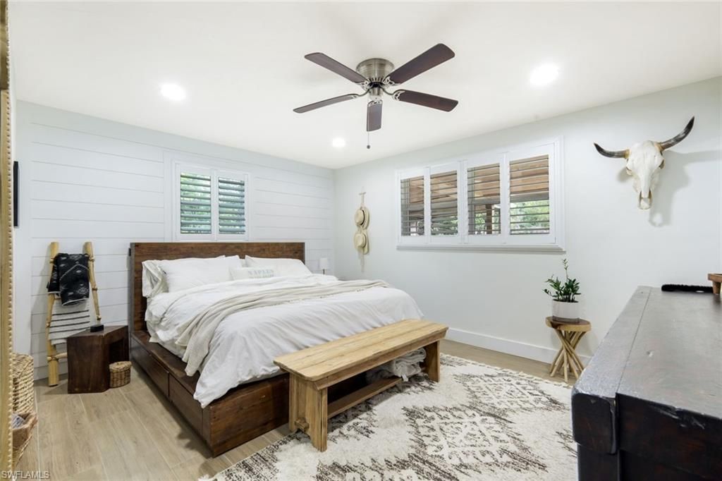 20621 Pine Tree Ln, Estero, FL 33928 Photo