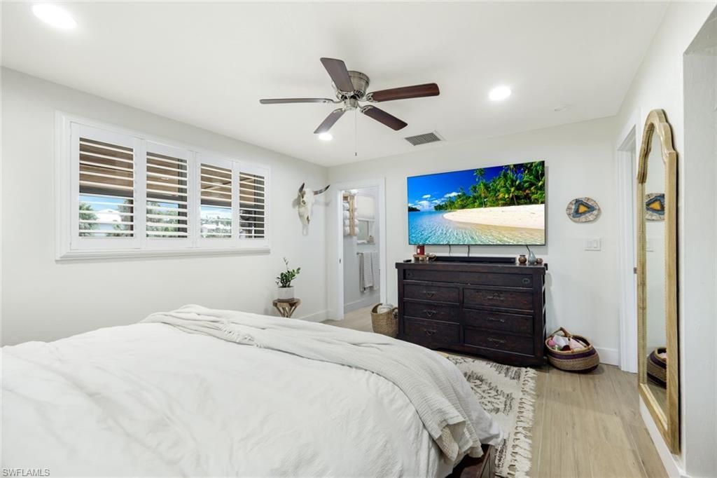 20621 Pine Tree Ln, Estero, FL 33928 Photo