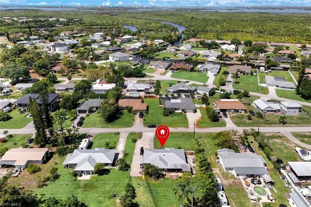 20621 Pine Tree Ln, Estero, FL 33928 Photo