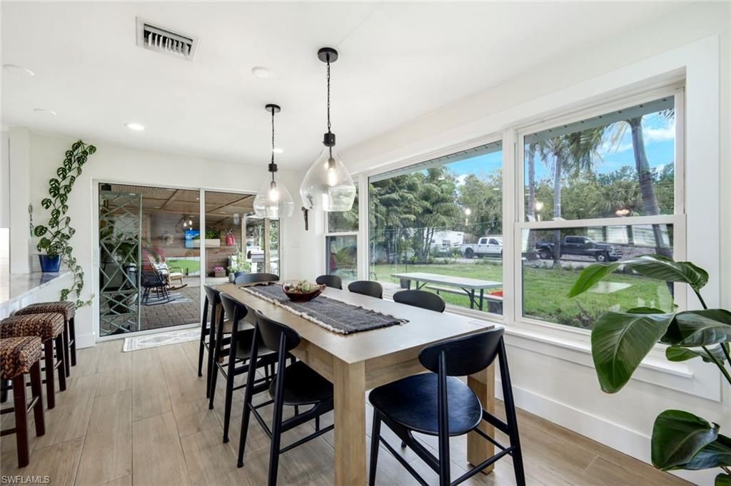 20621 Pine Tree Ln, Estero, FL 33928 Photo