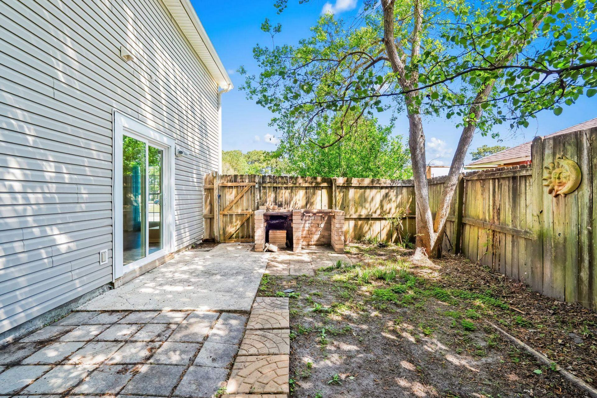 9673 Kings Grant Dr. Photo 13