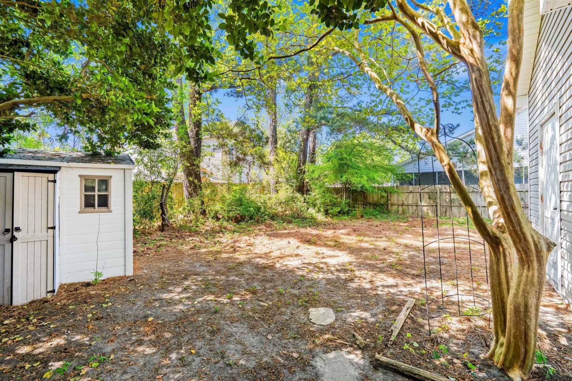 9673 Kings Grant Dr. Photo 15