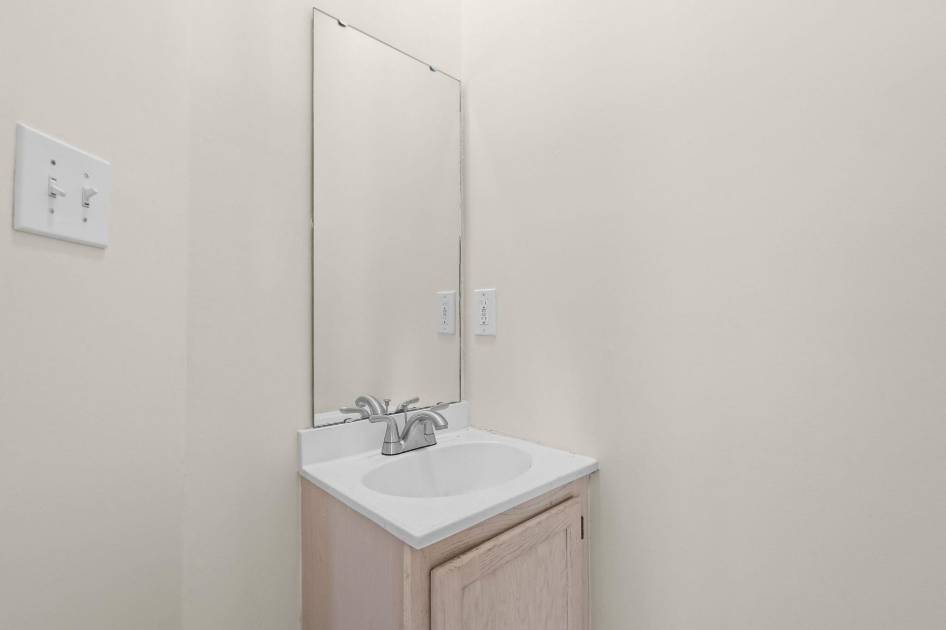 9673 Kings Grant Dr. Photo 27