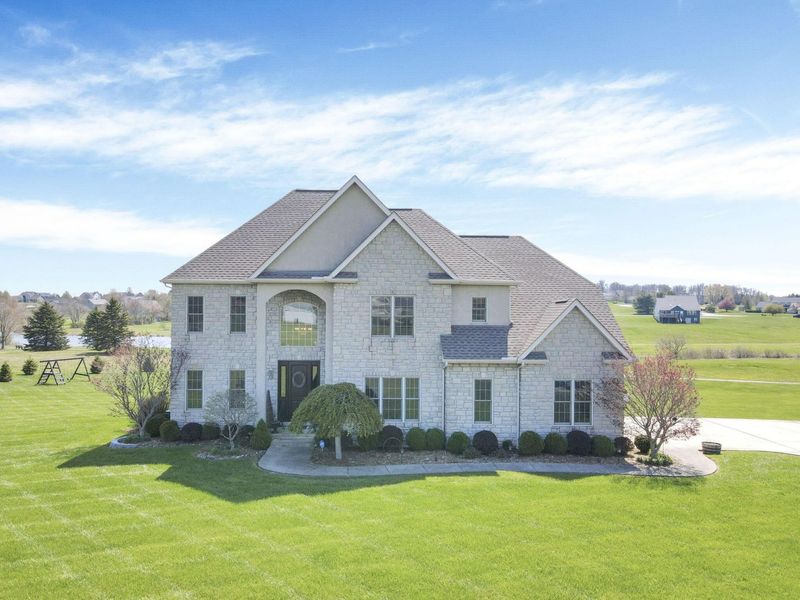 8547 Heather Lake Drive NW, Canal Winchester, OH 43110 Photo 1