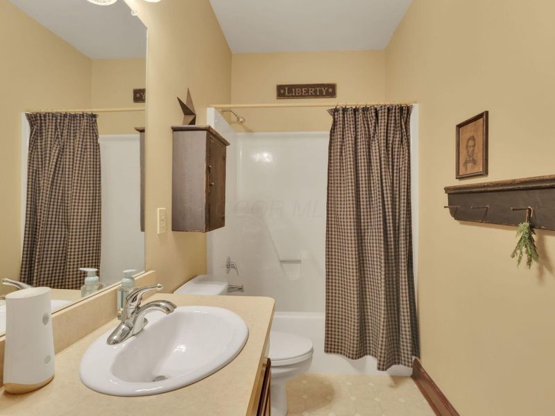 8547 Heather Lake Drive NW, Canal Winchester, OH 43110 Photo 26