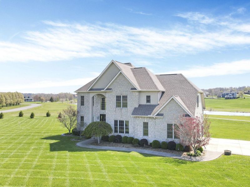 8547 Heather Lake Drive NW, Canal Winchester, OH 43110 Photo 3