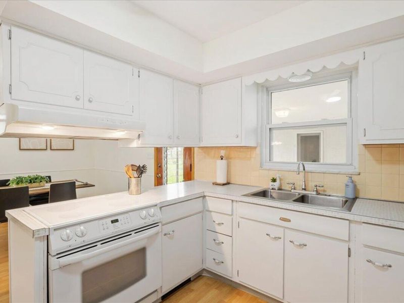 1170 Saint Agnes Avenue , Columbus, OH 43204 Photo 11