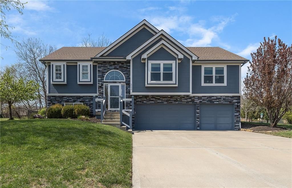 5240 NW Belton Court, Kansas City, MO 64150 Main Photo
