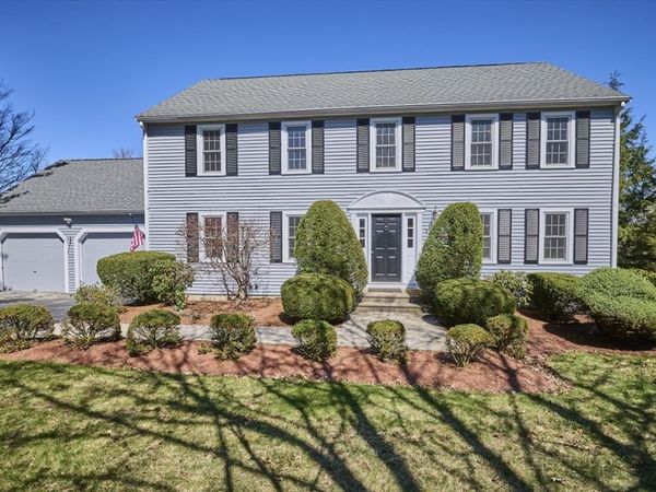 7 Gibbs Valley Path, Framingham, MA 01701