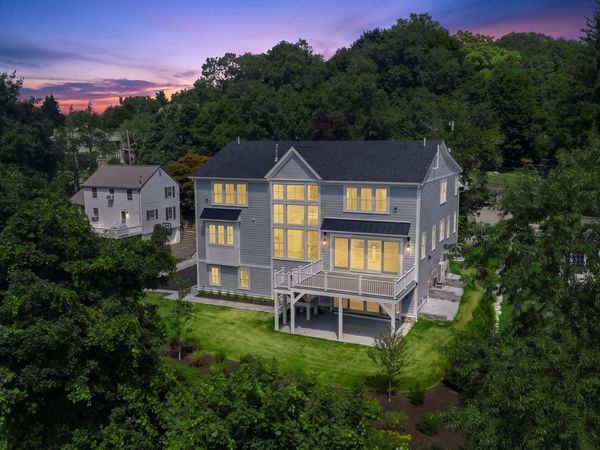 320 Concord Avenue, Lexington, MA 02421