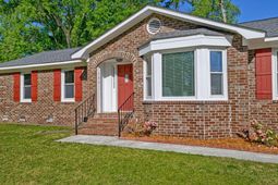 704 Cluster Pines Road photo 4