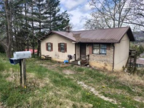 131 Tower St , Harrogate, TN 37752