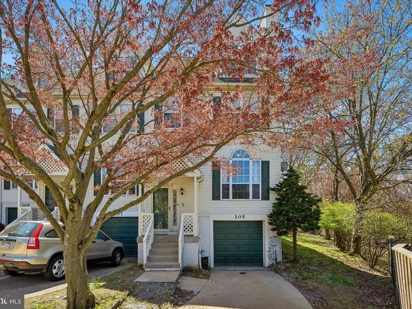 305 SAGE LANE , PHILADELPHIA, PA 19128