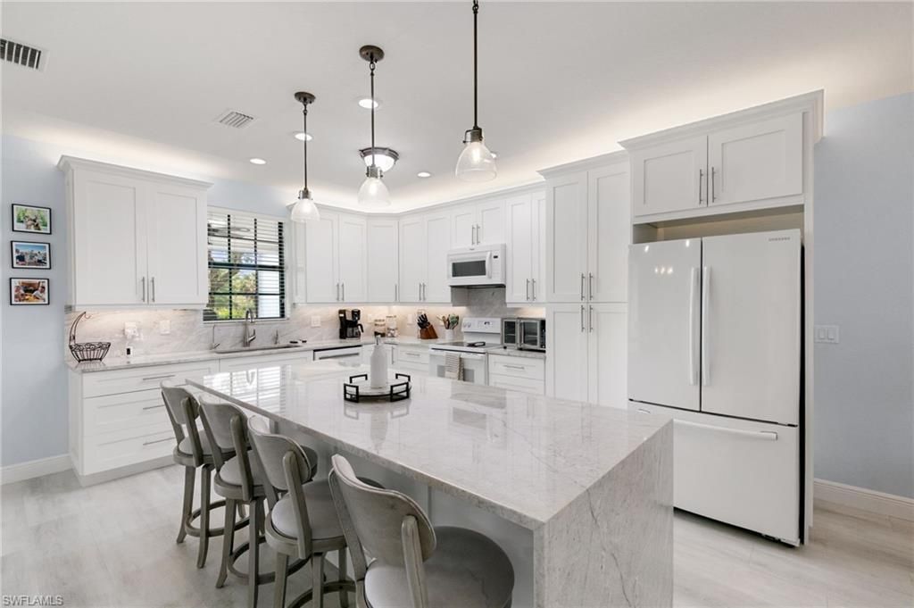 15068 Summit Place Cir, Naples, FL 34119 Photo
