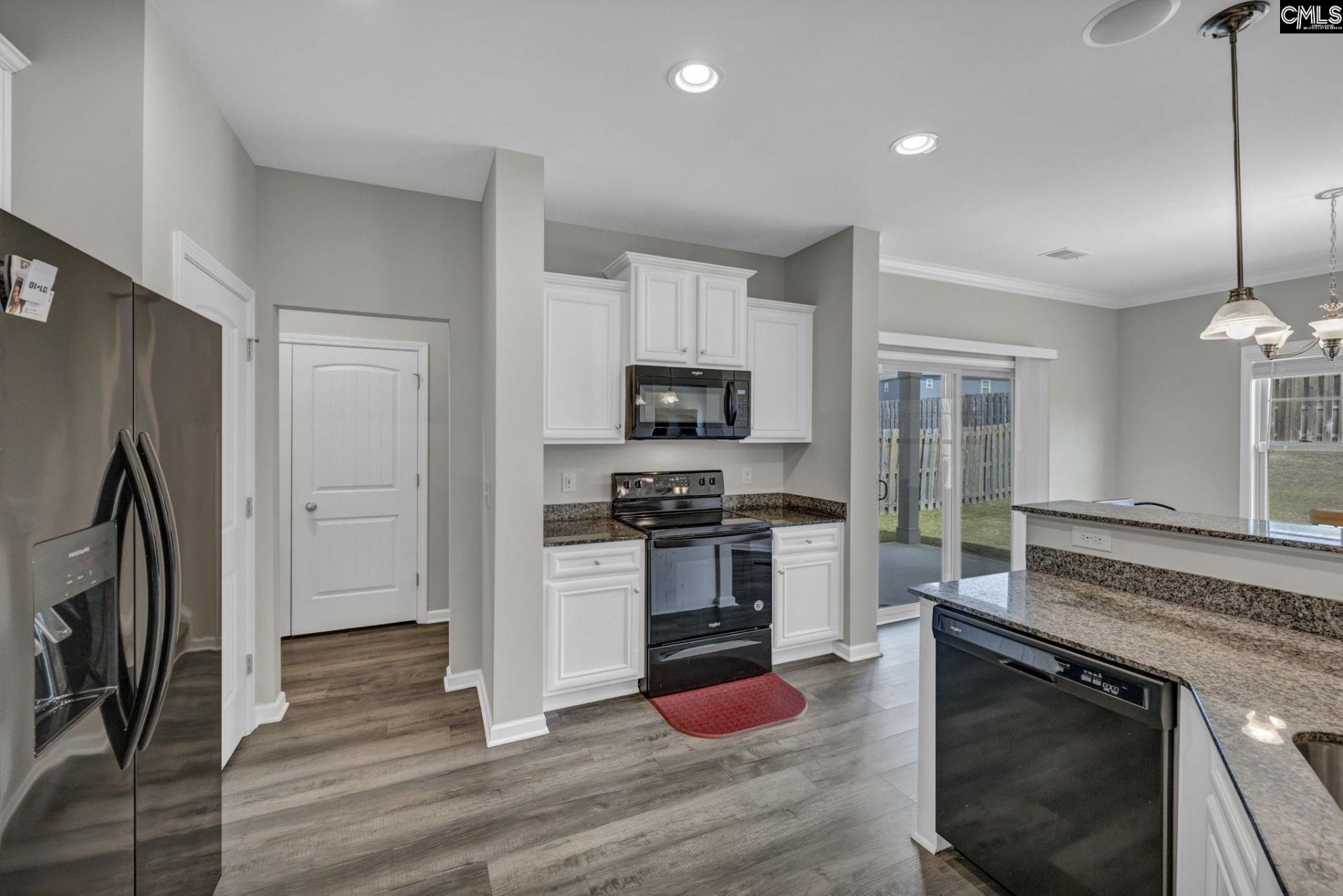 76 Texas Black Way Photo 11