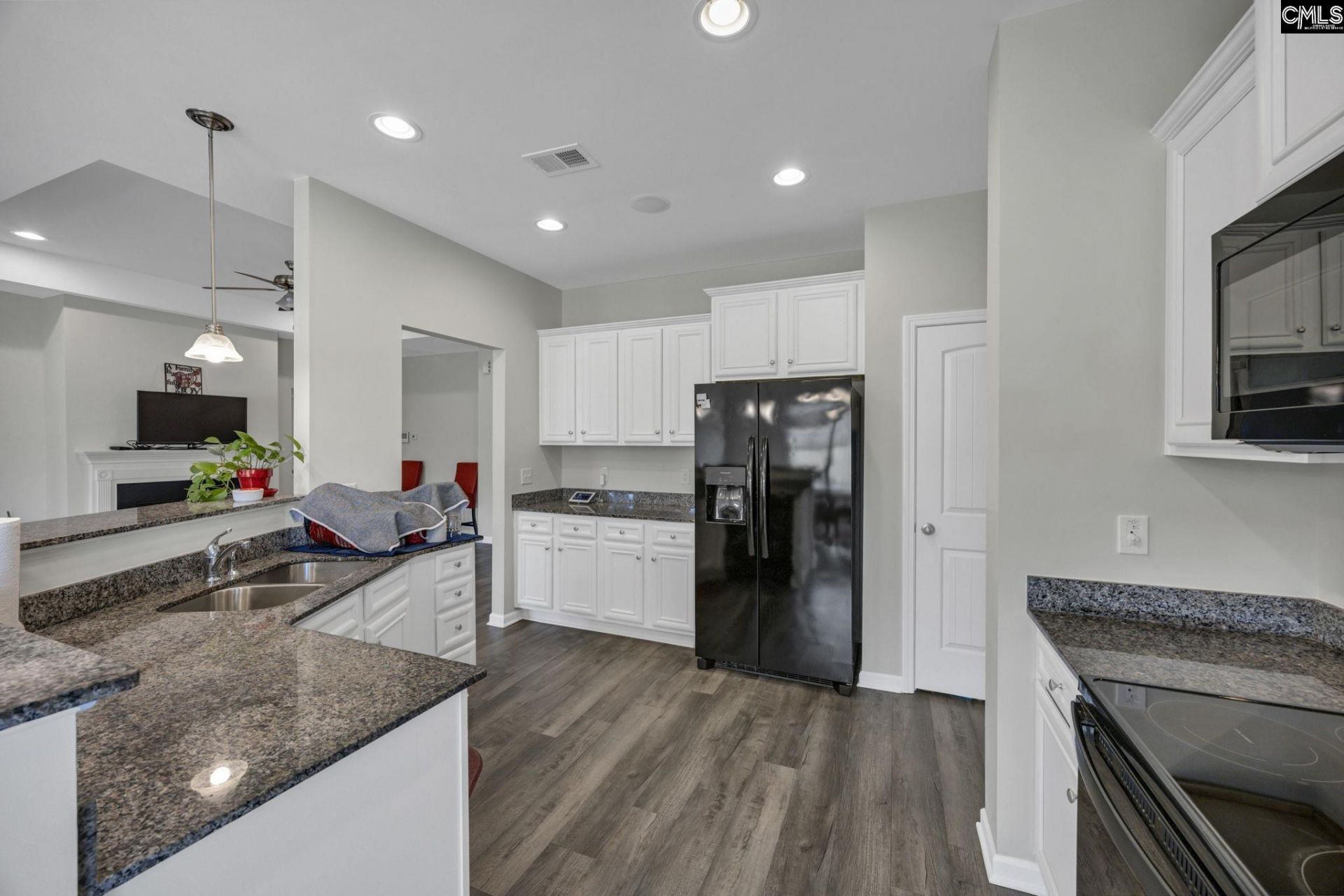 76 Texas Black Way Photo 13