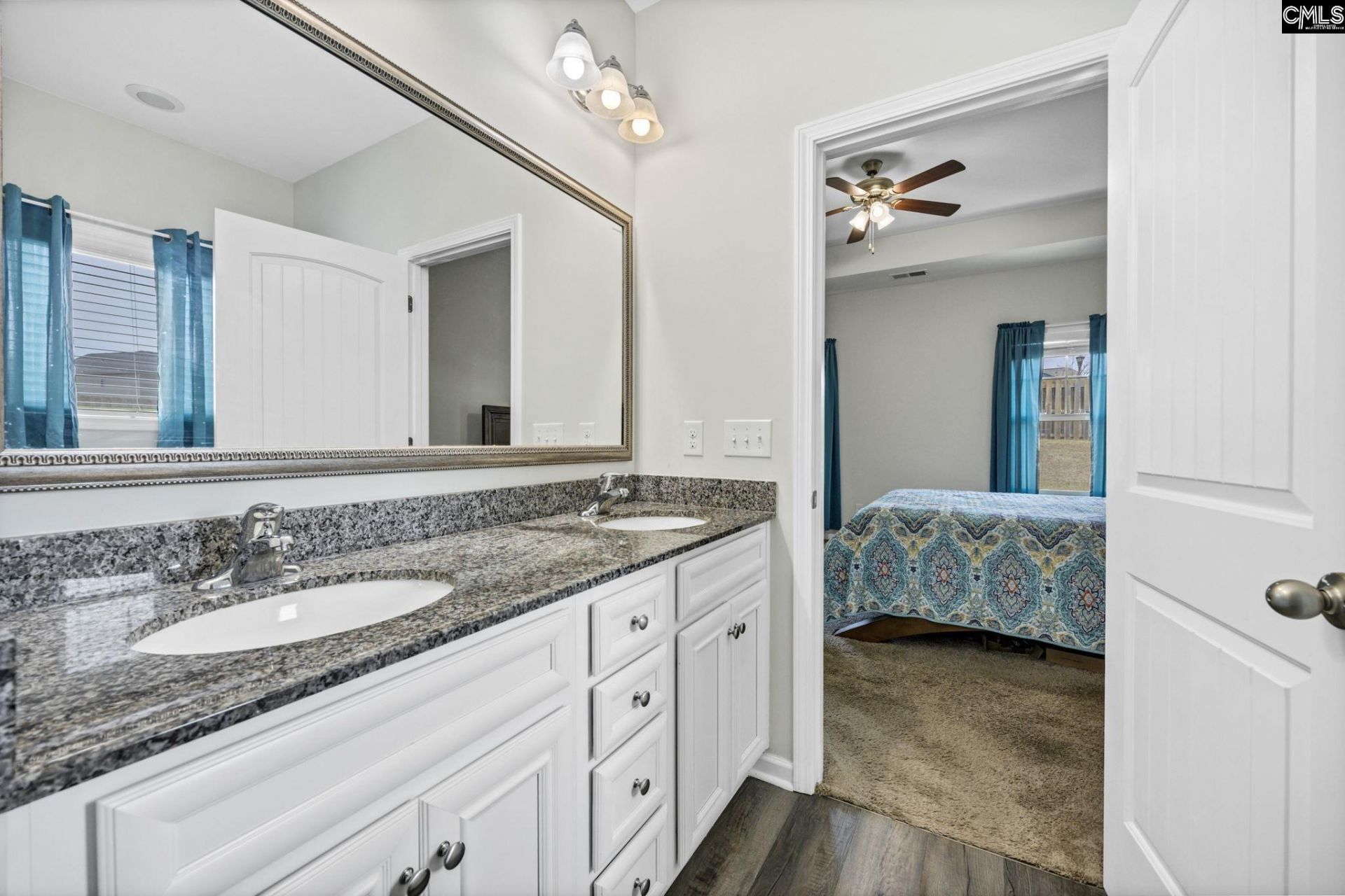 76 Texas Black Way Photo 24