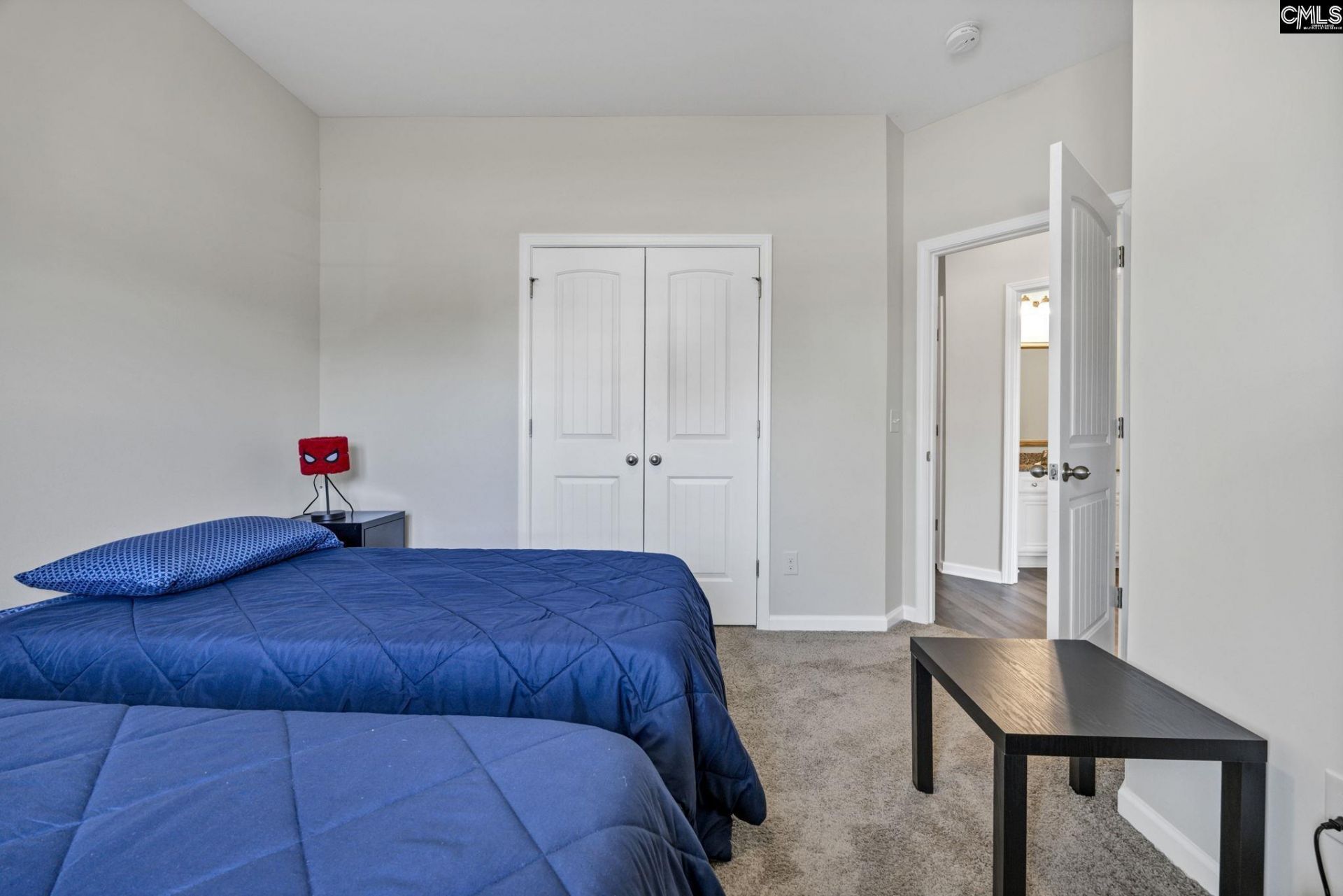 76 Texas Black Way Photo 32