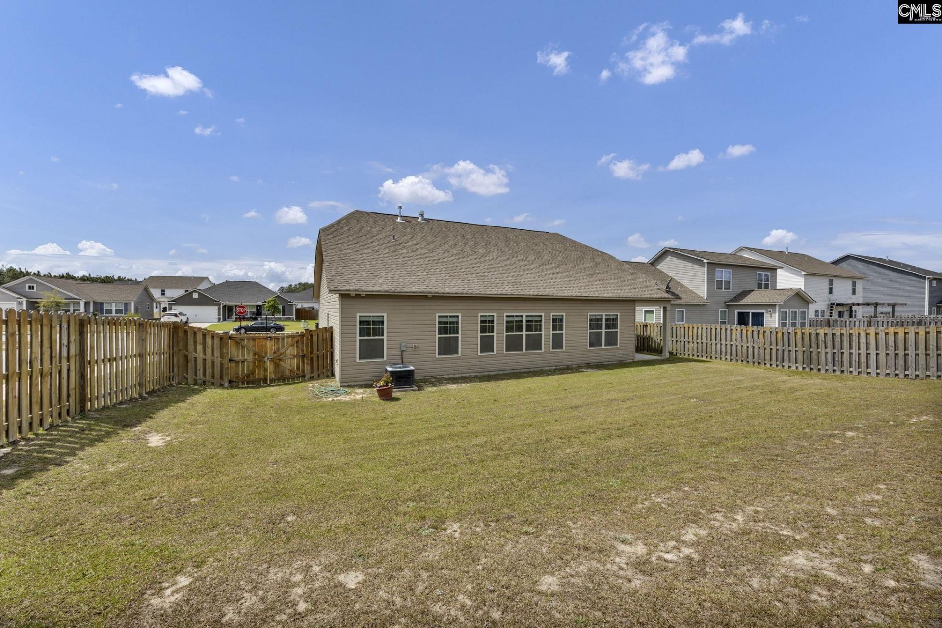 76 Texas Black Way Photo 40