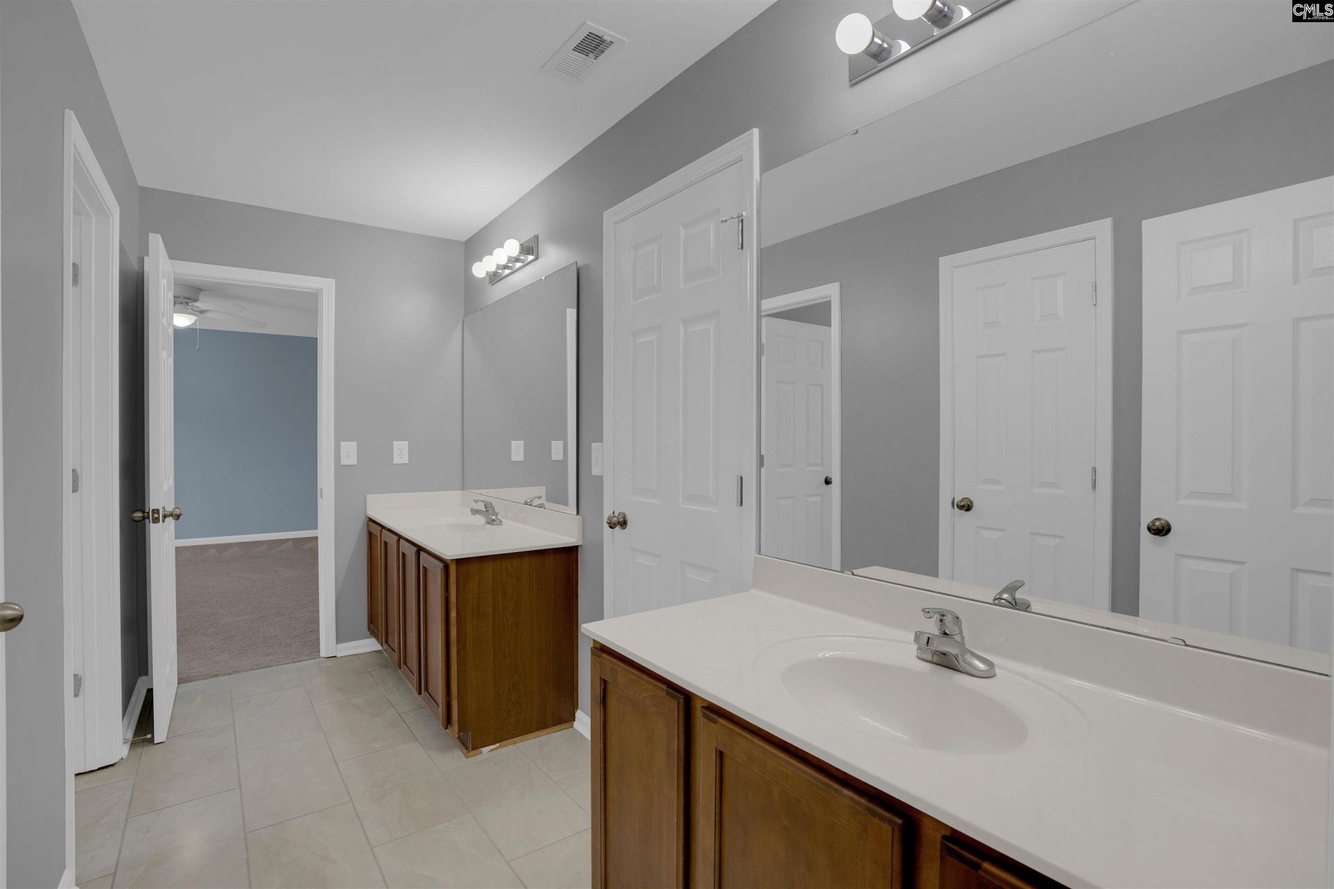 226 Ashburton Lane Photo 33