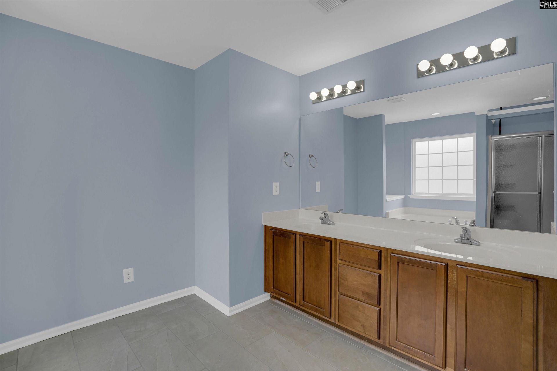 226 Ashburton Lane Photo 40