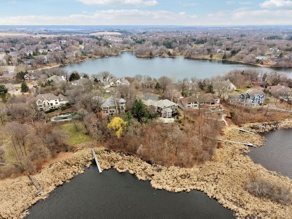 15330 Masons Pointe, Eden Prairie, MN 55347