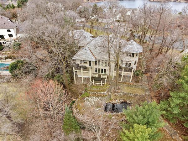 15330 Masons Pointe, Eden Prairie, MN 55347