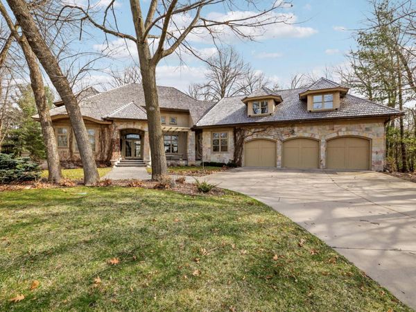 15330 Masons Pointe, Eden Prairie, MN 55347