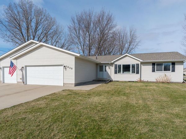 1025 Park Drive, Gaylord, MN 55334