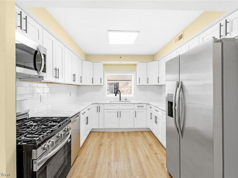 6370 Manchester Road, Parma, OH 44129 Photo 8