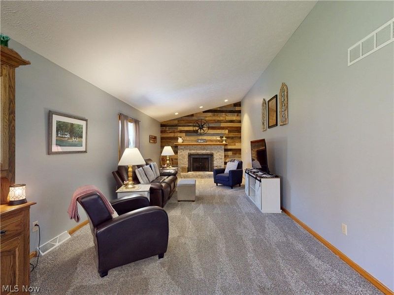 10415 Penniman Drive, Chardon, OH 44024 Photo 11