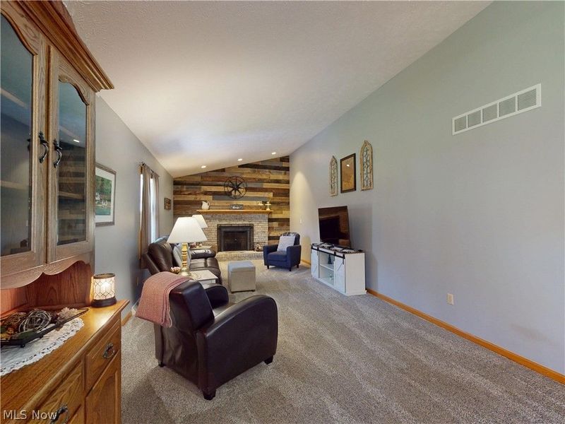 10415 Penniman Drive, Chardon, OH 44024 Photo 13