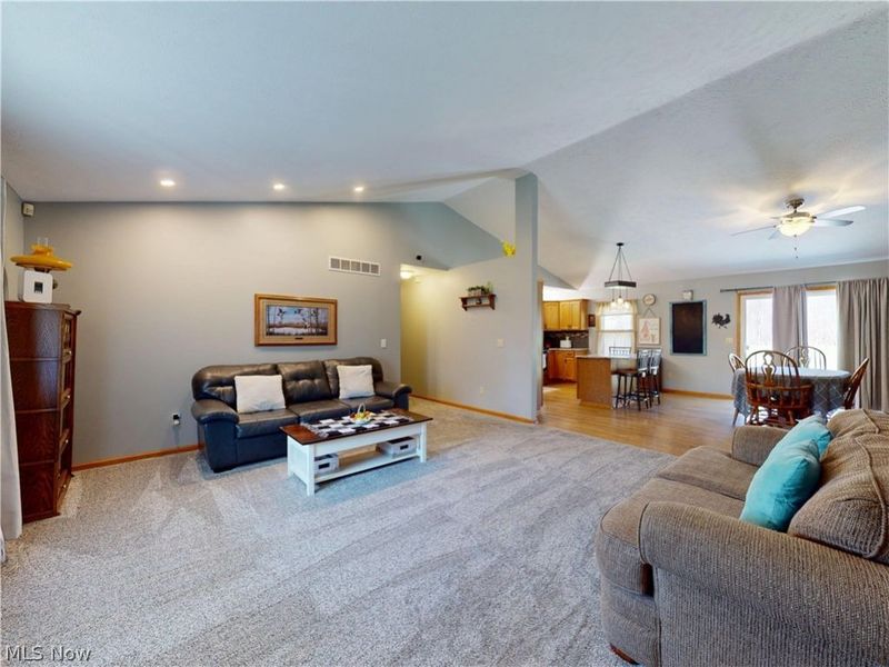 10415 Penniman Drive, Chardon, OH 44024 Photo 6