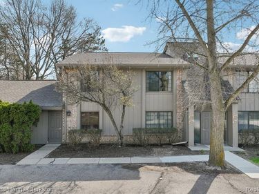 1883 Meadow Dale Court, Rochester Hills, MI 48309