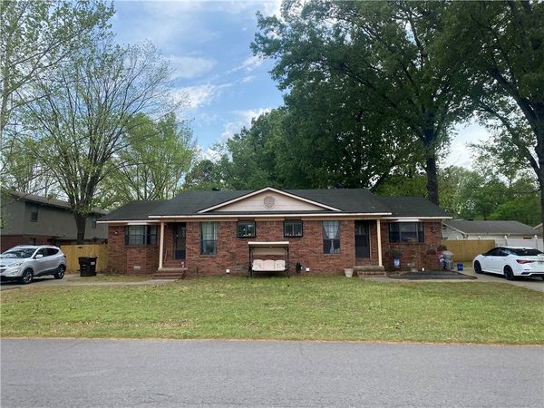 2801-2803 W D Street , Russellville, AR 72801